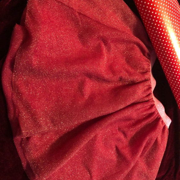 Sparkly Red Tulle Skirt 🎁🌹♥️ - Picture 5 of 6